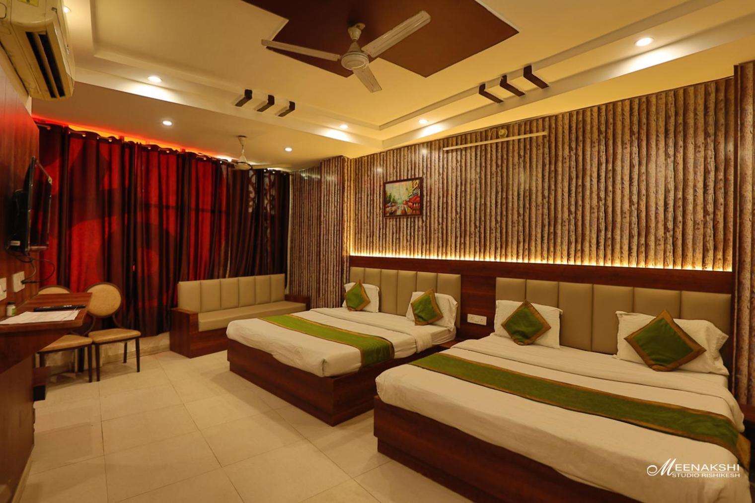Hotel Haridev Roorkee Екстериор снимка